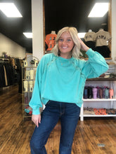 Load image into Gallery viewer, Lace detail oversize sweatshirt