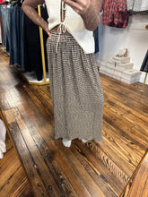 Load image into Gallery viewer, Chocolate patterned skirt