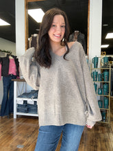 Load image into Gallery viewer, Oversized vneck sweater