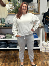 Load image into Gallery viewer, Oversized step hem sweatshirt
