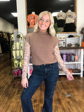Load image into Gallery viewer, mock neck short sleeve sweater