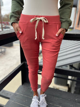 Load image into Gallery viewer, Ampersand performance fleece joggers
