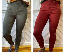 Load image into Gallery viewer, Colored Skinny jeans