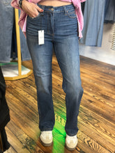 Load image into Gallery viewer, Judy Blue HW dark wash straight