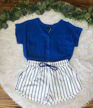 Load image into Gallery viewer, stripped shorts