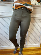 Load image into Gallery viewer, Colored Skinny jeans