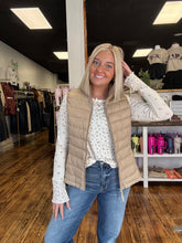 Load image into Gallery viewer, Lightweight vests
