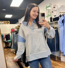 Load image into Gallery viewer, Collared oversized strip color block sweatshirt
