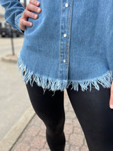 Load image into Gallery viewer, VINTAGE FRAY DENIM SHIRT

