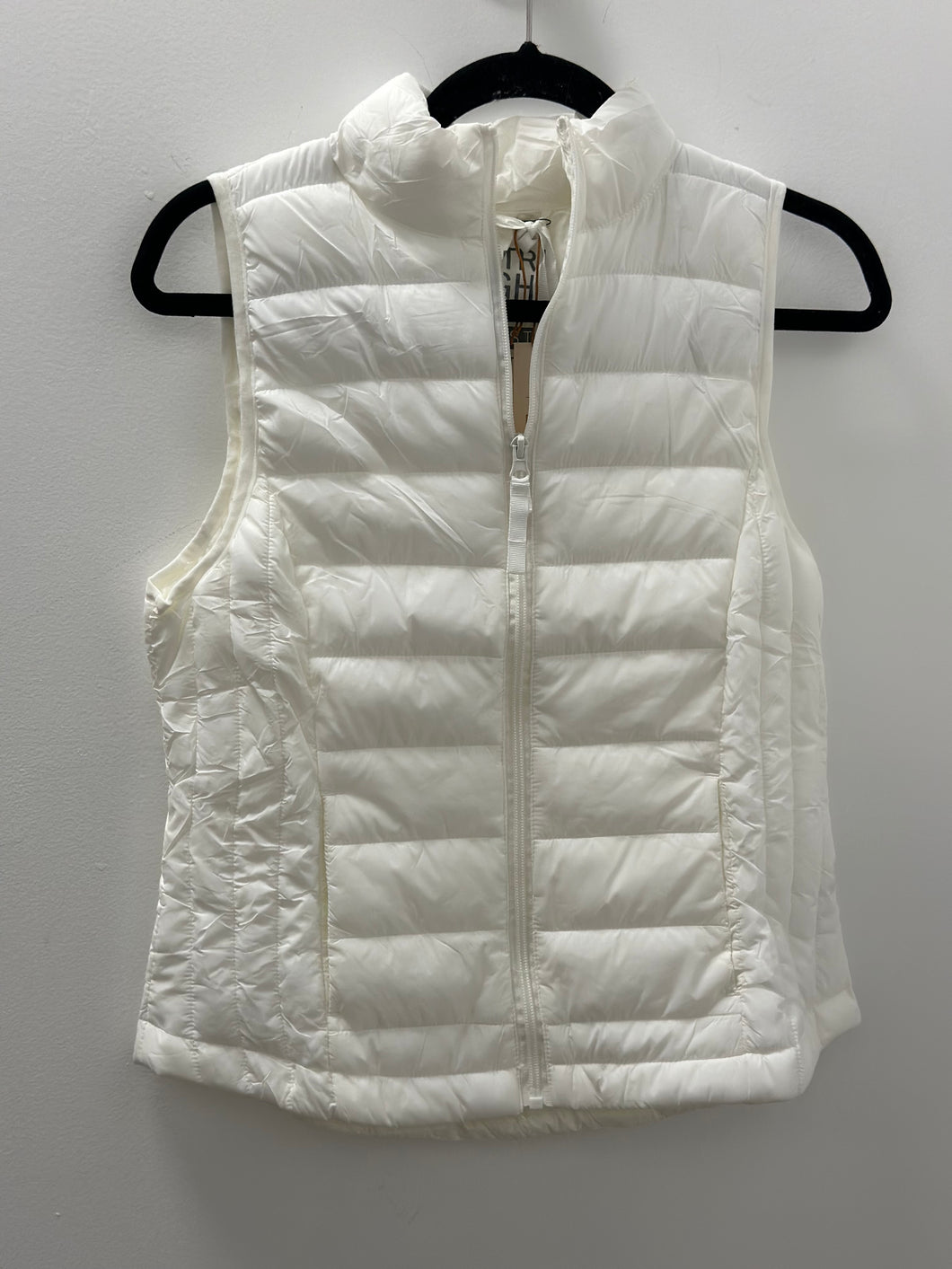 Light weight puffer vest