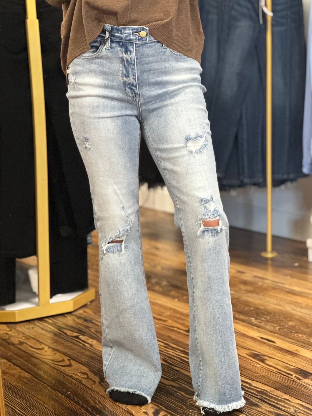 Judy Blue MR vintage wash bootcut w/ destroy hem