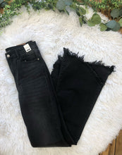 Load image into Gallery viewer, Judy Blue HW flare w/ tulip hem
