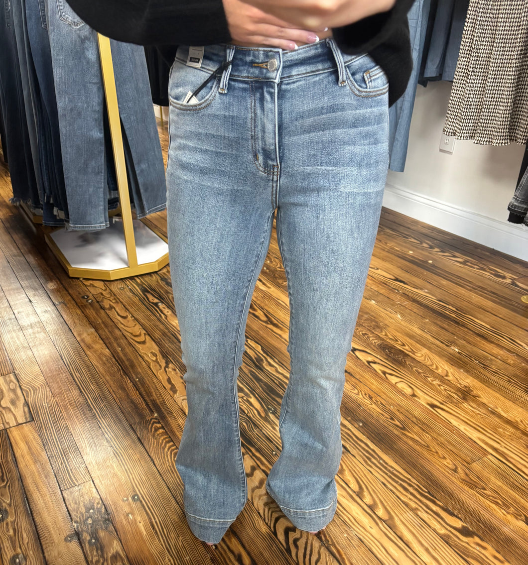 Judy blue MR flare no distress jeans