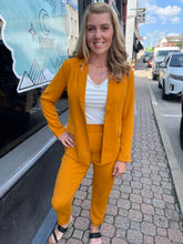 Load image into Gallery viewer, Mustard tapered dress pants
