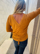 Load image into Gallery viewer, Ruched back knit top
