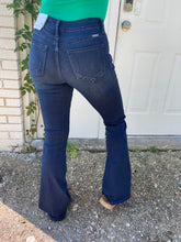 Load image into Gallery viewer, Kancan mid rise flare jeans
